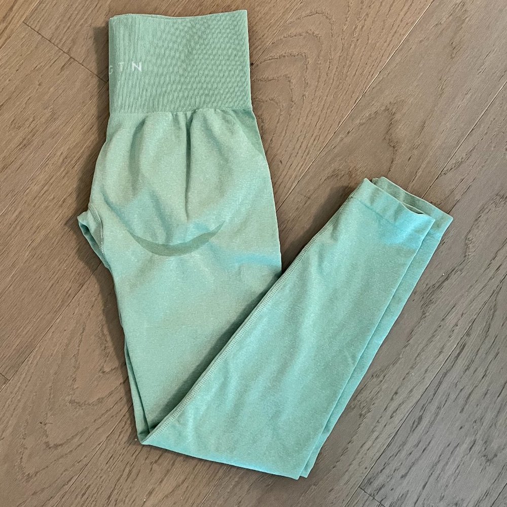NVGTN Seamless Leggings Sage Green